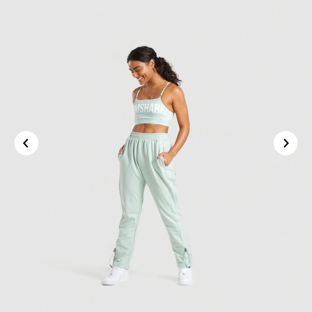 NWT Gymshark Recess Jogger and Sports Bra Set (XS)